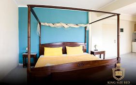 Sunny Apartments - Ex Zoi Studios